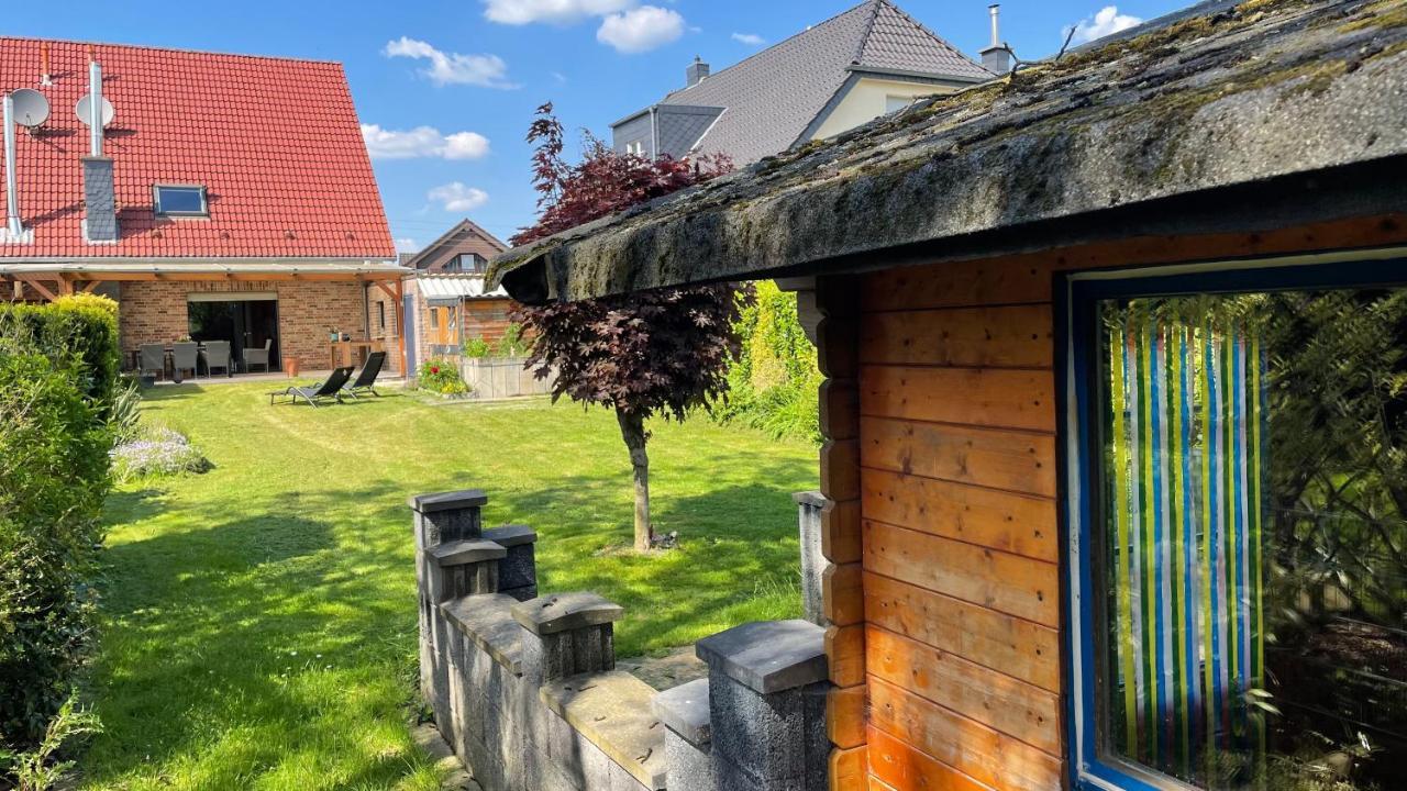 Doppelhaushaelfte In Perfekter Lage Fuer Fahrradtouren - Haus Perrich Wesel  Exterior photo